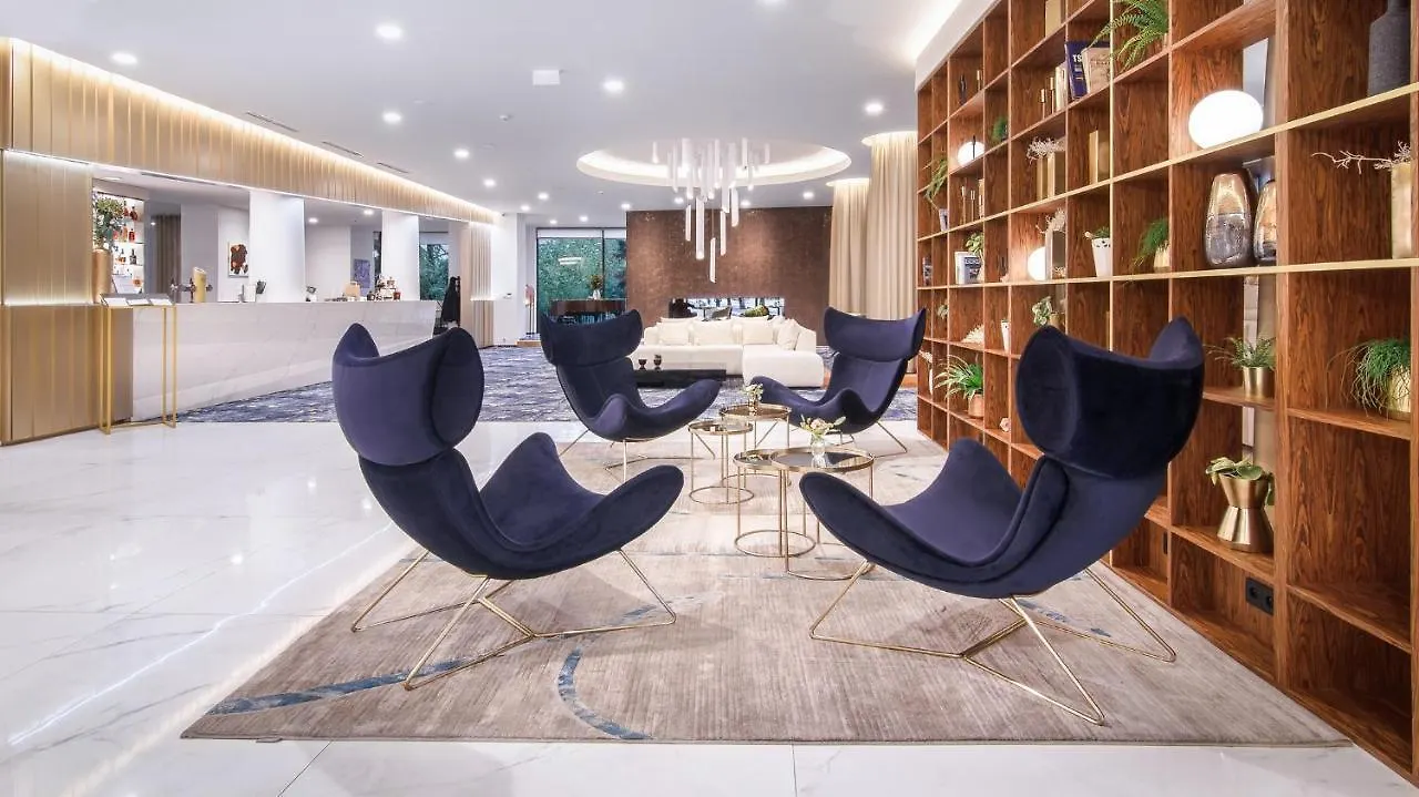 The President Hotel Praga 5*,